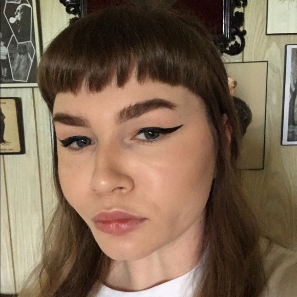 Meet your Posher, Keely - Picture 1 of 1